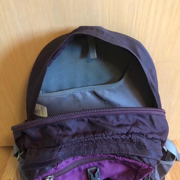 North Face backpack - Picture 4 of 6